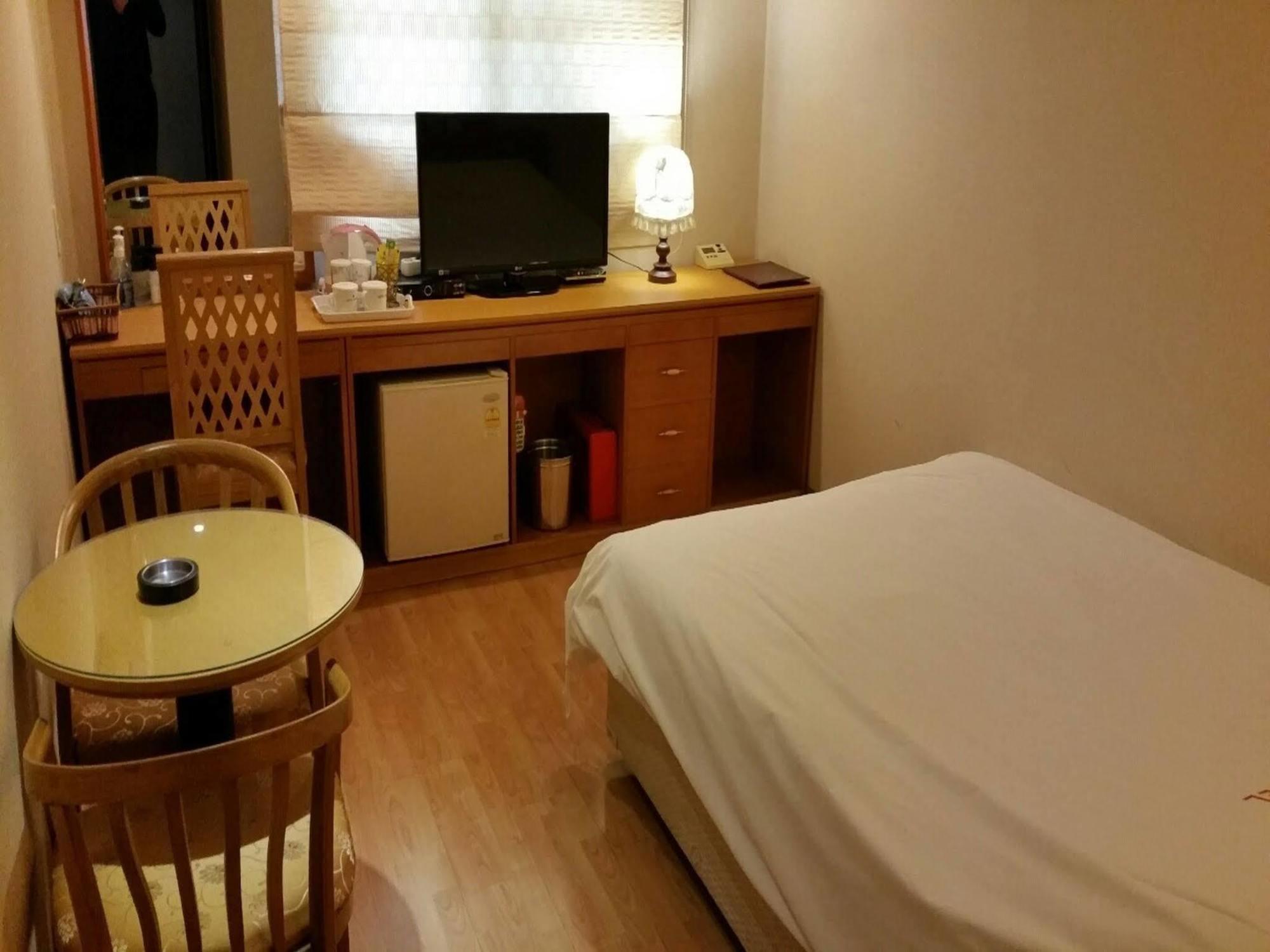 Angel Hotel Μπουσάν Εξωτερικό φωτογραφία